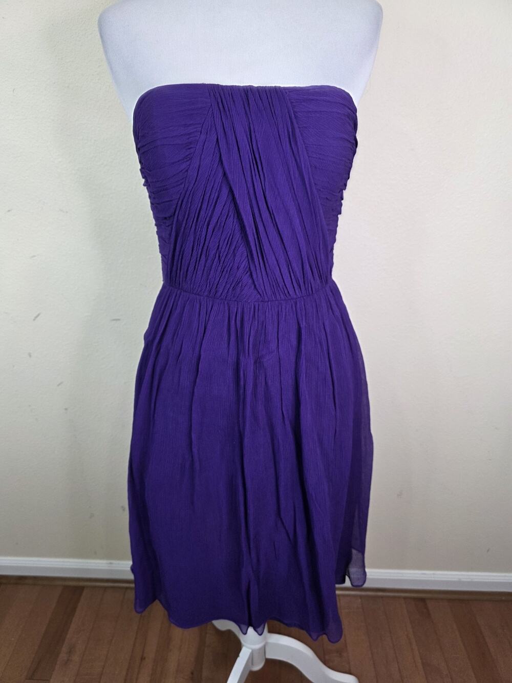 Donna Morgan Womenβs 100% Silk Dress Strapless Chiffon Pin Tuck Size 4